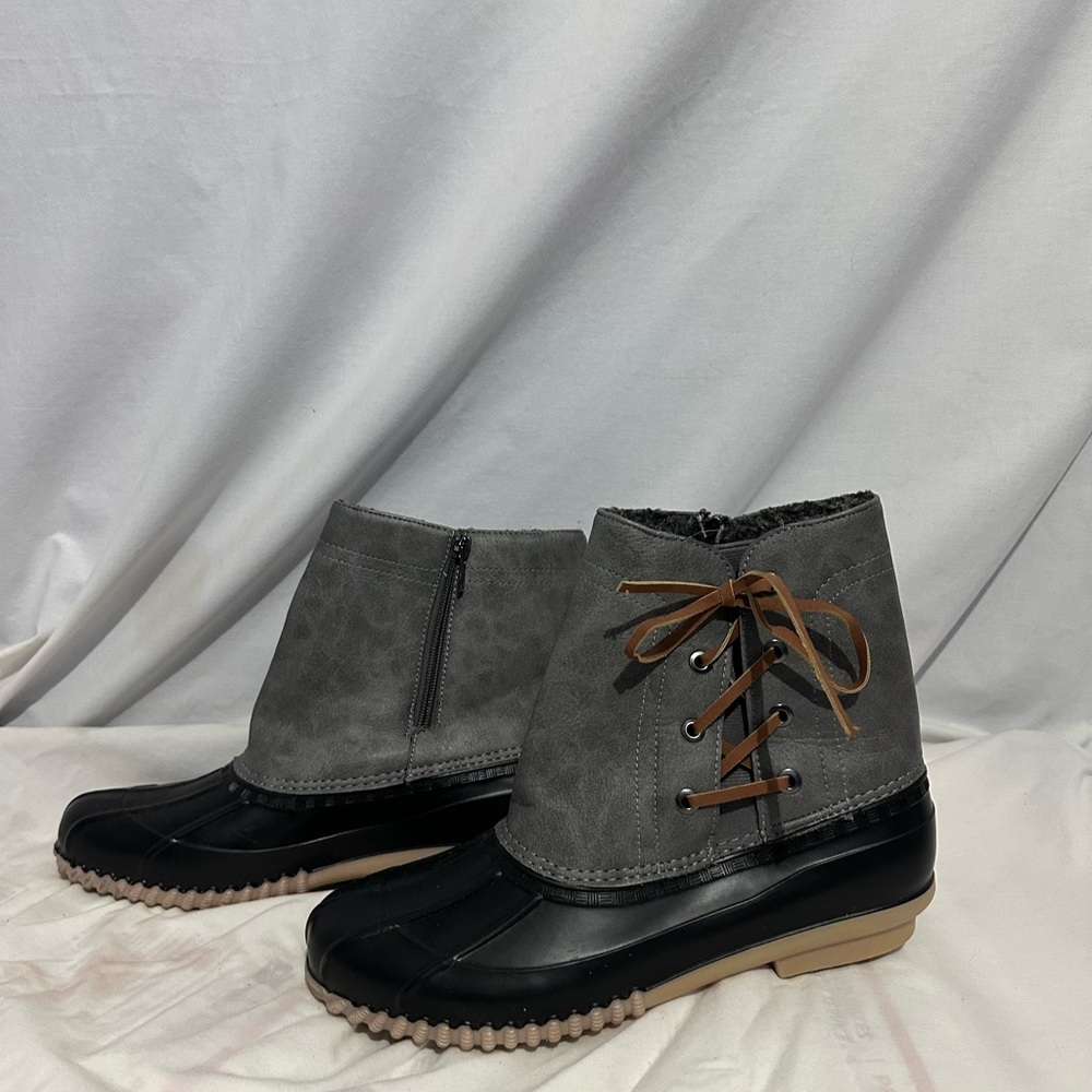 Maurice’s Christina Women’s Duck Boots Size 12 - Picture 1 of 6